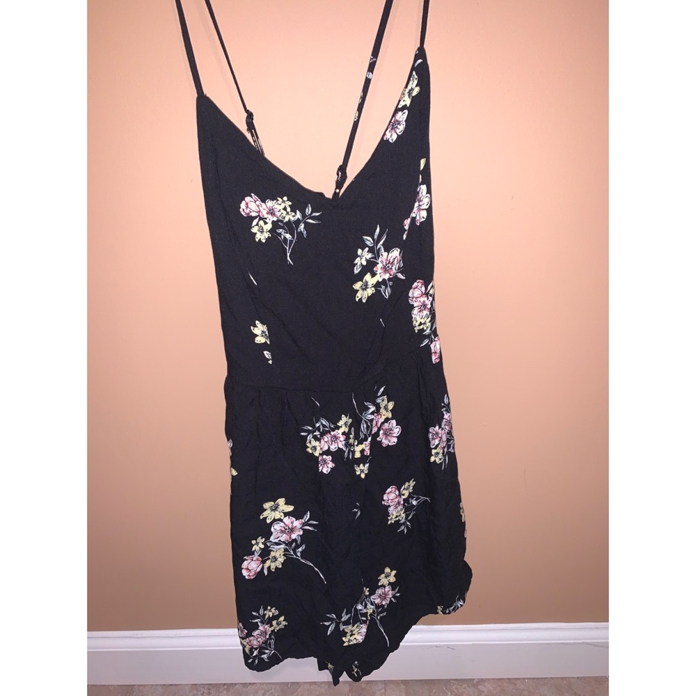 Romper w/ opening in back